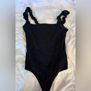 Aritzia ruffle sleeve tank